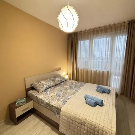 Mladost 1 Sunset Apartment Near The Metro And Included Underground Parking 公寓