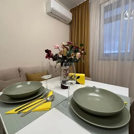 Mladost 1 Sunset Apartment Near The Metro And Included Underground Parking * Sofie