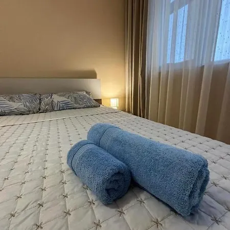 Mladost 1 Sunset Apartment Near The Metro And Included Underground Parking Sofie